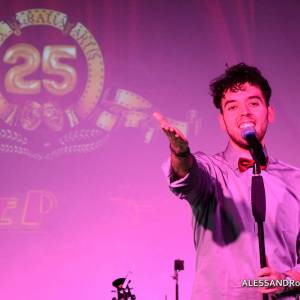 Cantante Festa di Compleanno